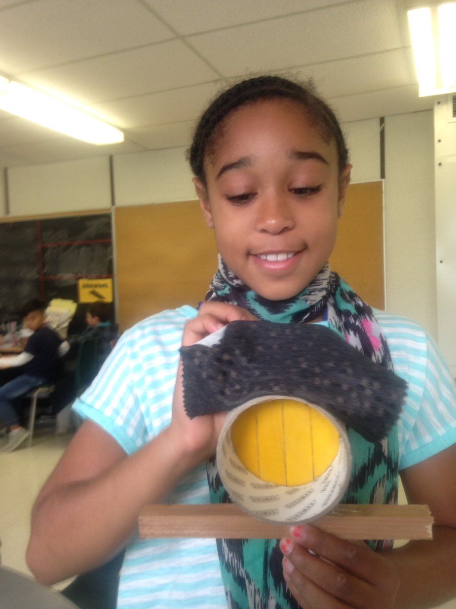 VianneyDPCDSB's tweet image. #Makerspacefun, we even make birdhouses!!