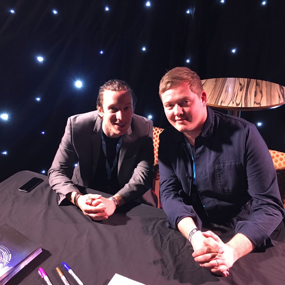 redwoodmovie's tweet photo. Star quaility at @scifiweekender @Becksmeister @TomPatonFilm #takemebacktuesday #ukfilm #indiefilm #thefilmlabel #redwood https://t.co/RVay4XtssI