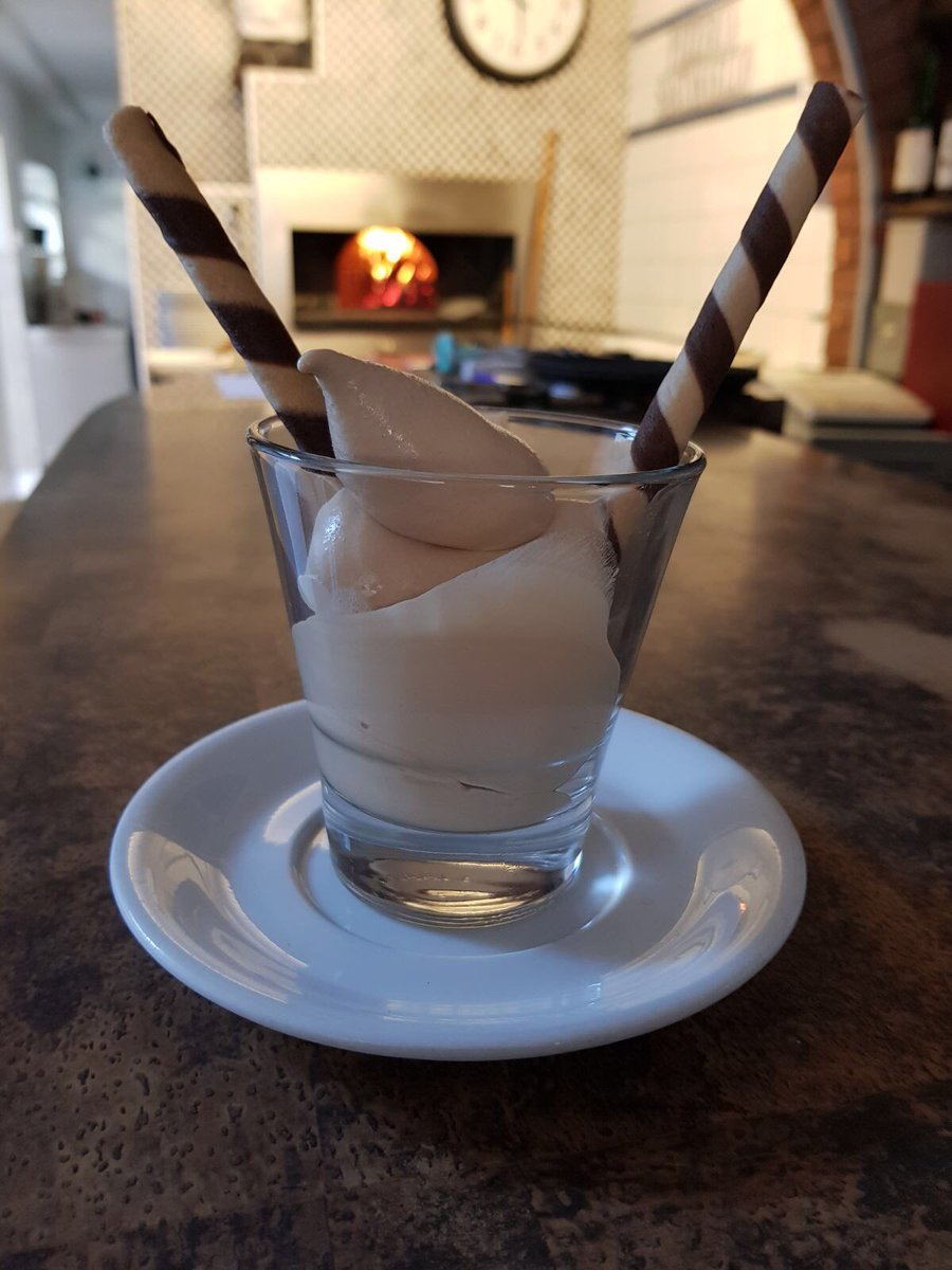 Cafe crema is back <a href="/SantiPizzeria/">Pizzeria Santaniello</a> the perfect way to finish off your meal #cafecrema #delicious #italiandessert #DontMissOut 🍨
