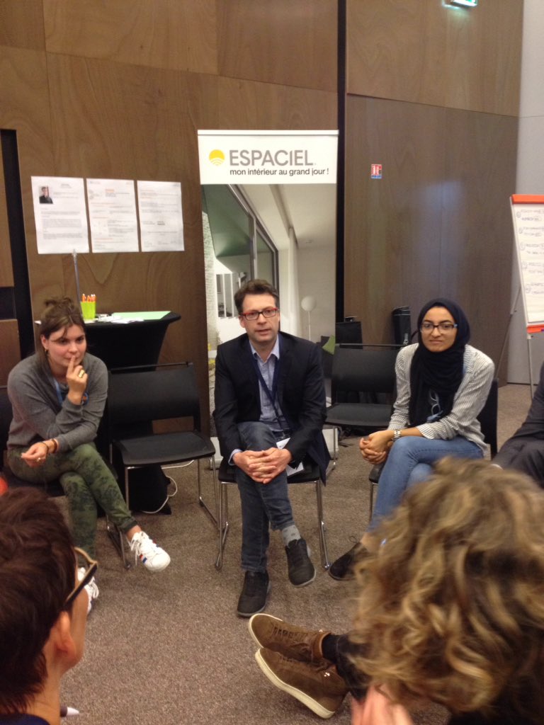 SabineGruson's tweet photo. Alexi Hervé, fondateur d'espaciel, une start up innovante #meetuphdf @Centralelille #ITEEM https://t.co/DbWUn3cGJj