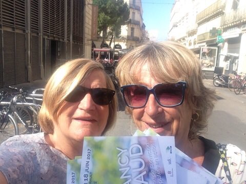 NancyCanaud2017's tweet photo. Journée militante dans toute la #circo3402 en cette journée ensoleillée!Nous sommes présents dans cette dernière ligne droite! #legislatives https://t.co/Lm5HqrLnz6