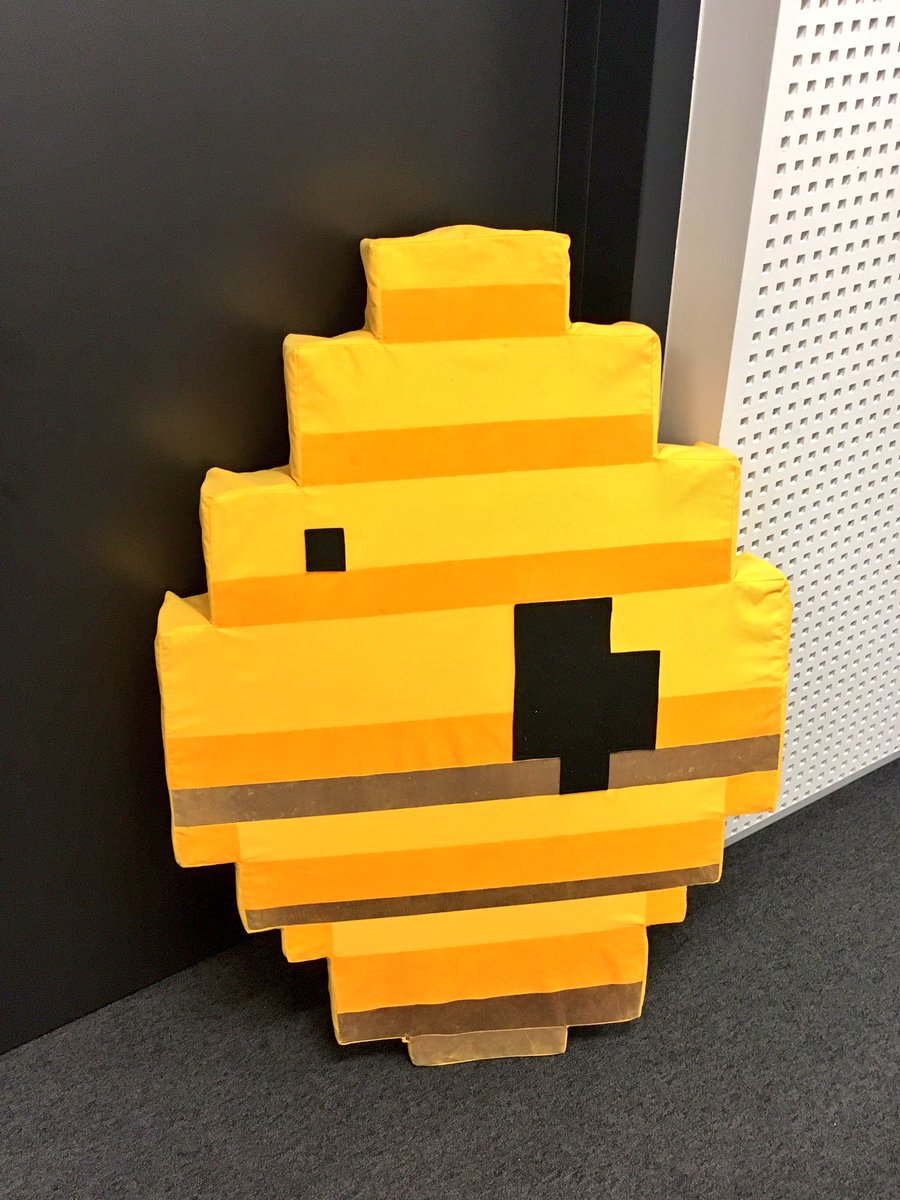 mynamesdot's tweet photo. What a great event. It was great to meet all of you guys! Soon will announce another topic for @Hive61 so stay tuned ๐ https://t.co/hd485qXRAs