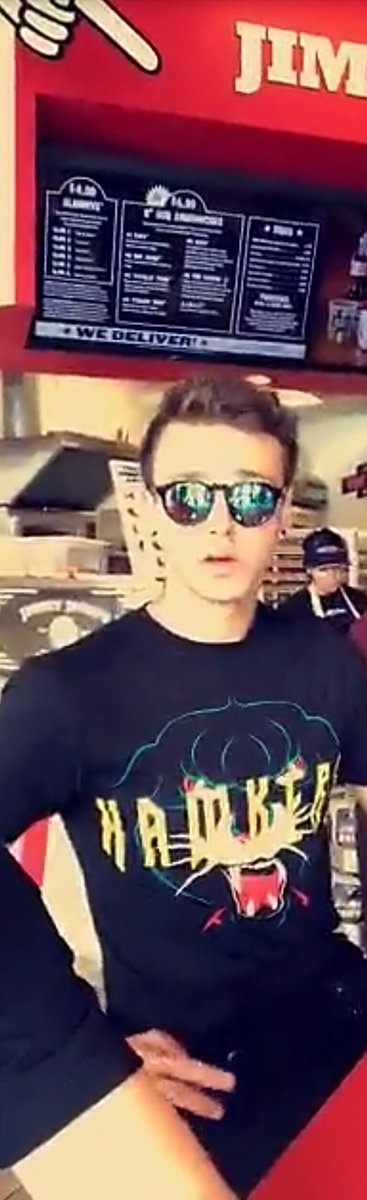 SupportiveCV's tweet image. Love how you are looking fly at Jimmy Johns... wait, you look fly wherever you go. #NothingDifferent 
@JonahMarais 😎