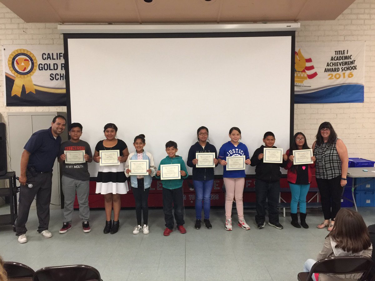 Wonderful Reclassification Recog of 35 Ss <a href="/FinleyEagles/">Finley Elementary</a>! More Ss on their way to being biliterate at <a href="/westminstersd/">Westminster SD</a>. @OCDE_Office_ELD
