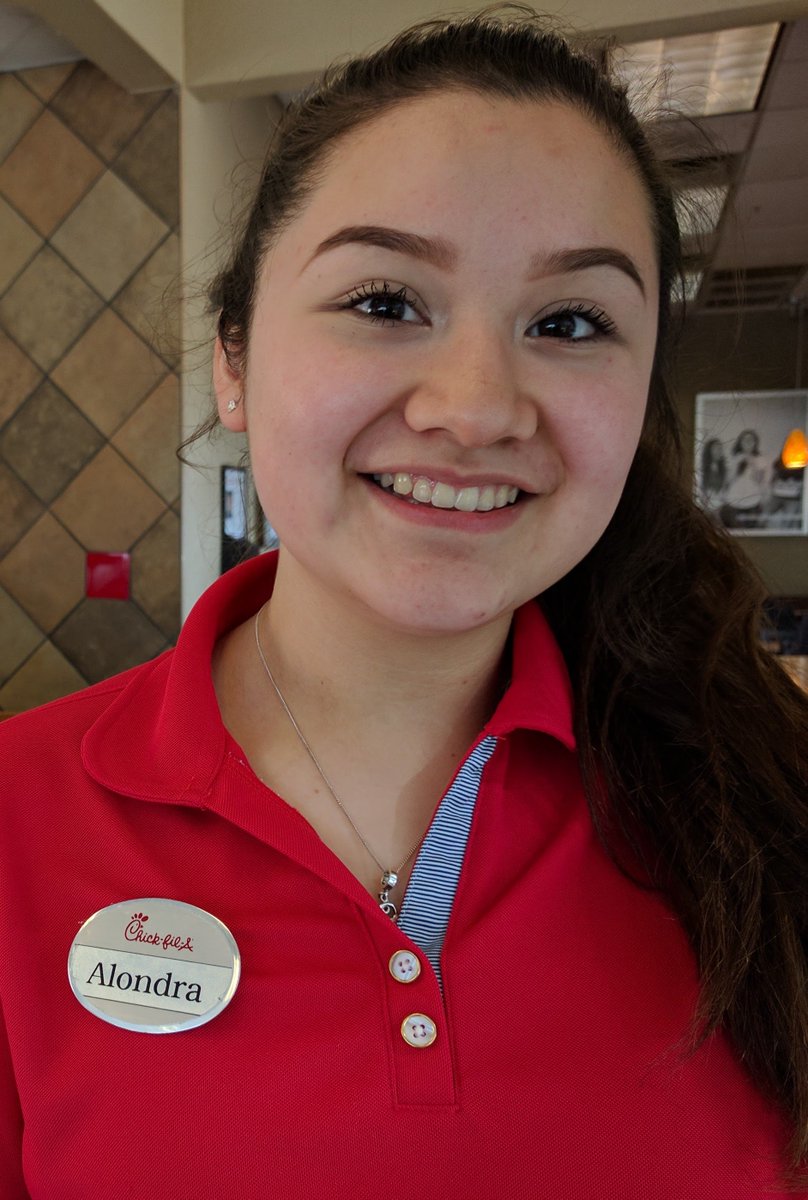 We're happy to announce that Alondra is our #TeamMemberTuesday highlight this week. facebook.com/permalink.php?…