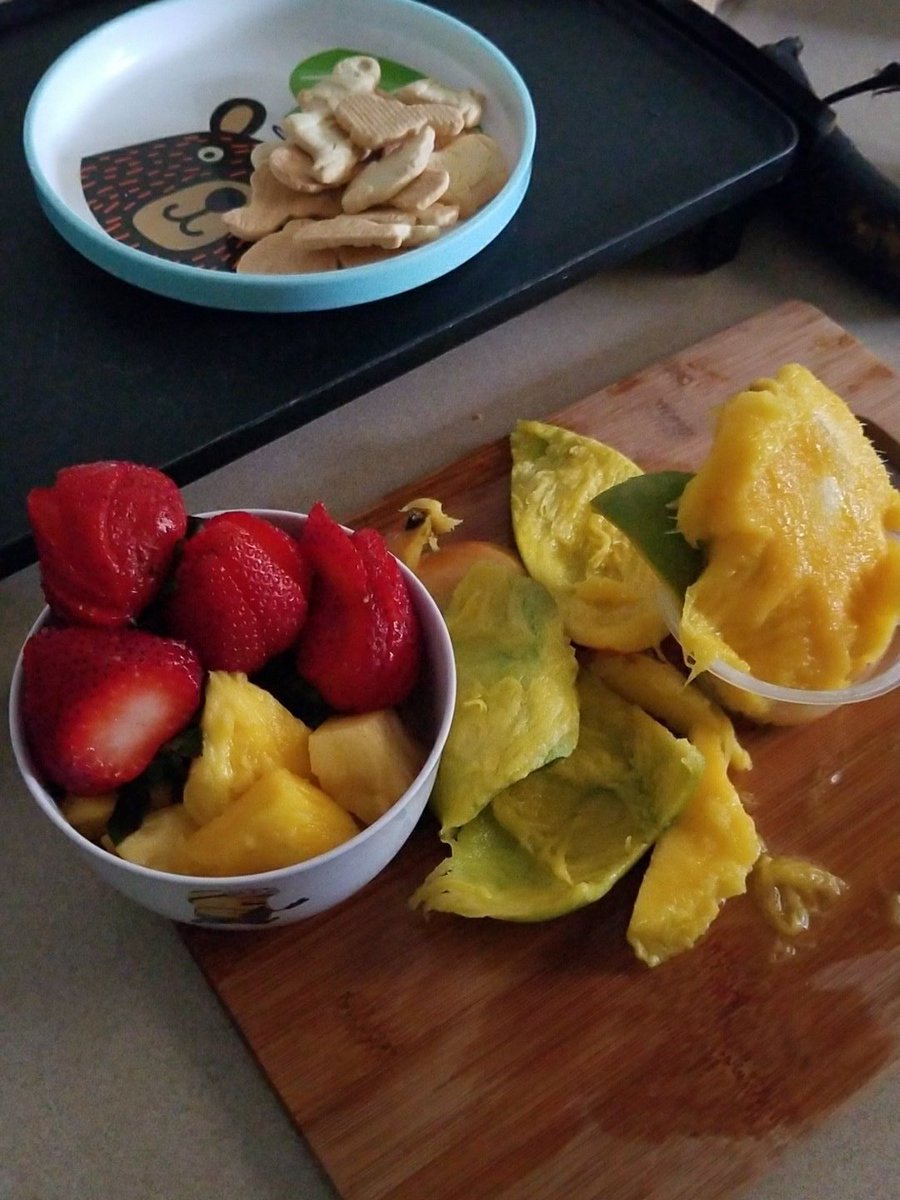 snack time. #Momlife