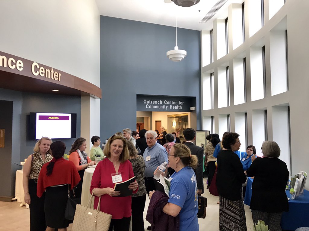 DelawareAAP's tweet photo. Wonderful start to the night with @dwwillis1950 & our child health providers, advocates, teachers, & more! #HelpMeGrow17 #netDE https://t.co/IubAd1UFfI