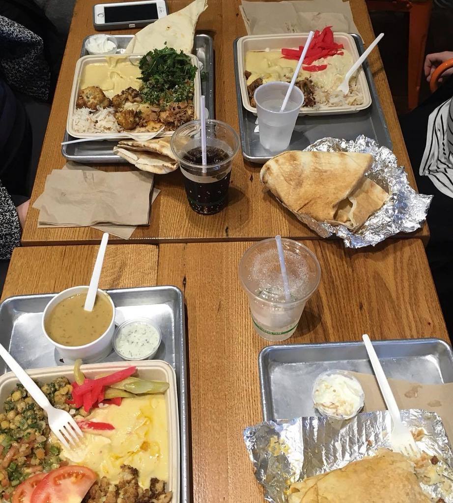 falafilldet's tweet photo. People who love to eat are usually the best people! 🍽🍽🍽🍽
ORDER ONLINE DETROIT SHOP! 
Pick-up🏃🏽 Delivery🚗
CALL SHOP… https://t.co/WMegC2vHCl https://t.co/suI0YkM5LN