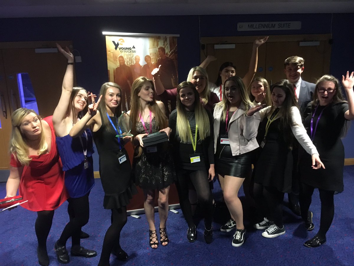 Disney creativity award &amp; Best presentation - could not be prouder of team <a href="/bonbonlochend1/">BonBon</a> <a href="/LochendHigh/">Lochend Community High School</a> #yassssssssss