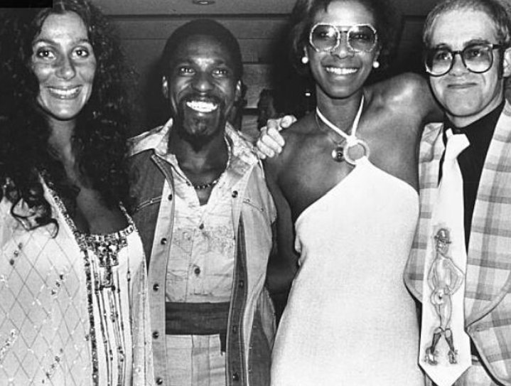 <a href="/JimEndres2/">jim2 #CherCrew</a> @azgr8chest <a href="/bjcrochet/">b'</a> @EdRouge <a href="/prv87/">Paul R.Vickers#CREW</a> <a href="/orcasandy/">john#veryoldcrew 🇺🇦</a>