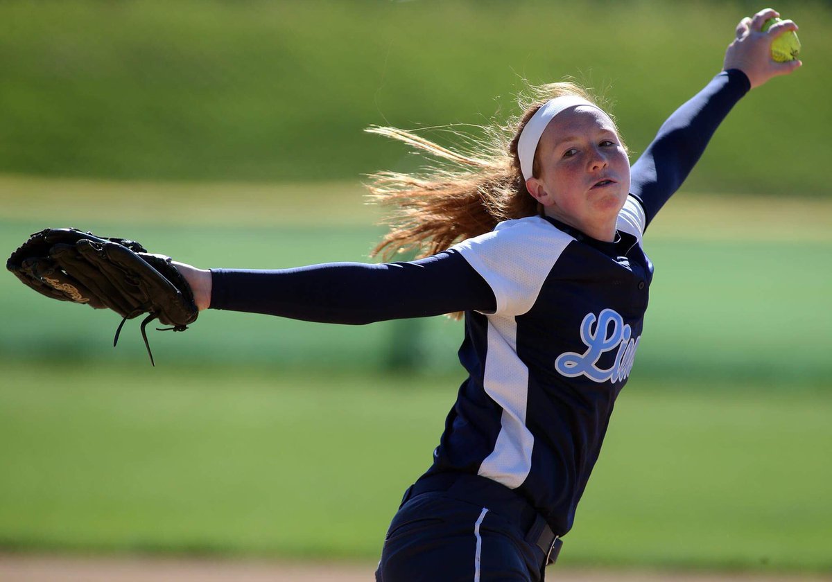 MonicaDIppolito's tweet photo. Is @HOHSsoftball senior @allyoop123 the #HoCoSoftball Fan's Choice #POY?
VOTE HERE: https://t.co/w0nHJHARYL
(Poll ends 6/9 at 11pm) https://t.co/eSajEPXbAX