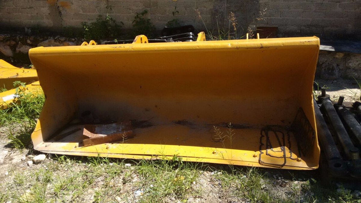 Logimaq's tweet photo. Bote o Cucharon de 93" para Retroexcavadora Caterpillar original
$40,000 Pesos 
https://t.co/pnhZnlPPDn
#maquinariapesada #caterpillar https://t.co/6IDf7D5aeE