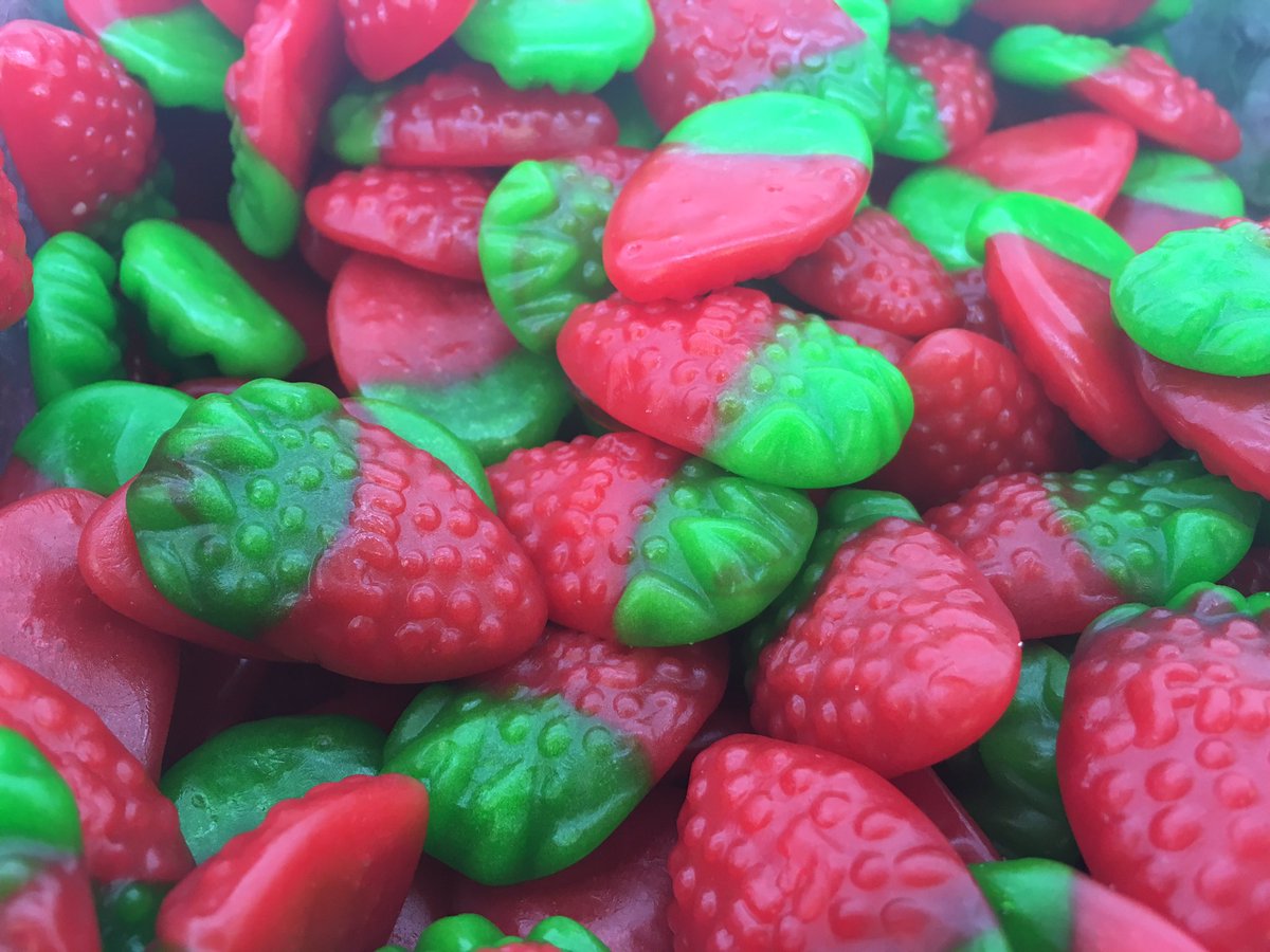 Fini_golosinas's tweet photo. ¡Última oportunidad de hoy!
Aquí viene una nueva #FiniPiñataParaMi cargadita de fresas y calaveras.
Síguenos y golpea con RT hasta las 22h 🔨 https://t.co/YbetEND6wR