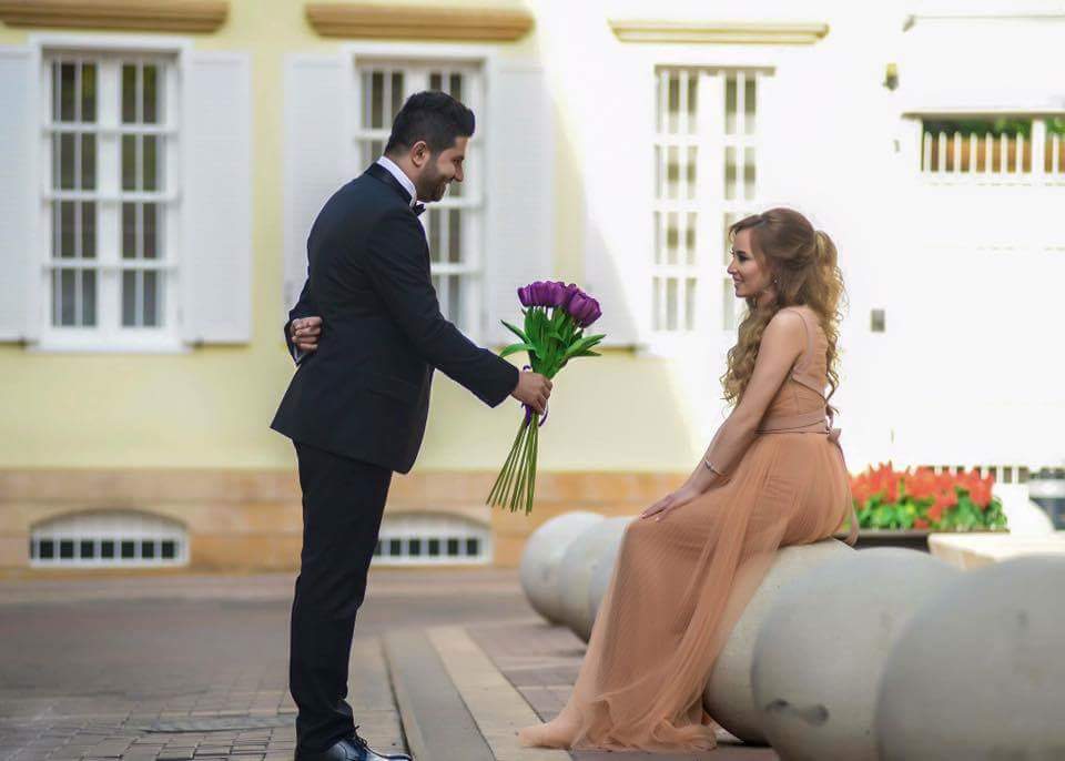 وبرغم الريح....
وبرغم الجو الماطر والإعصار
الحب سيبقى ياولدي احلاءالاقدار