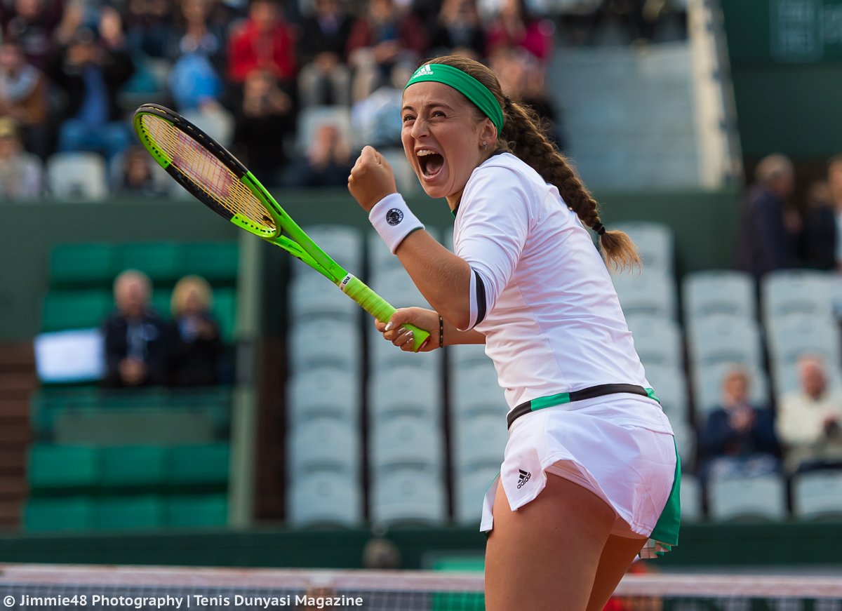 Jelena Ostapenko makes. 