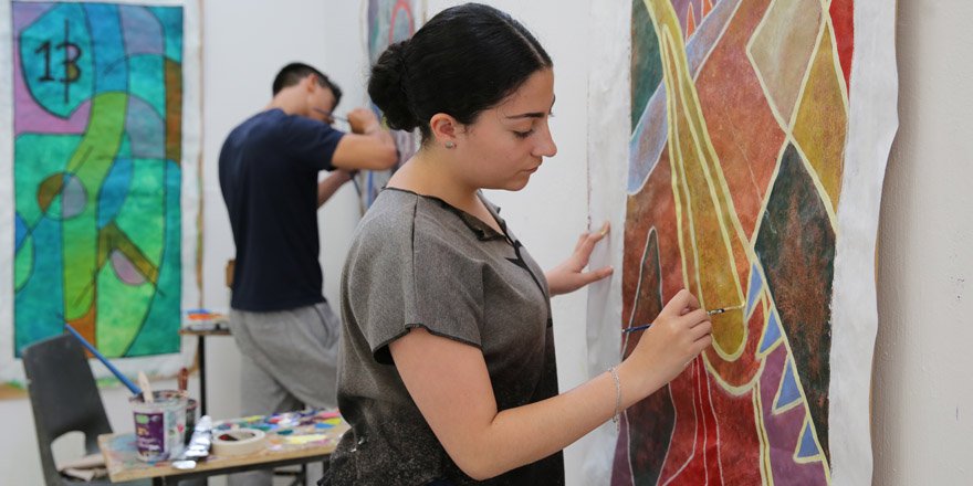 EmilyCarrCS's tweet photo. Two weeks left to register in our #summer institute - #video, #painting, #photo and #architecture still open: https://t.co/FlSRun8rrN #teens https://t.co/ZRp9ajQDG3