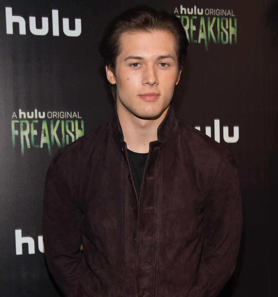 M Magazine (@m_magazine) on Twitter photo .<a href="/iamLeoHoward/">Leo Howard</a> is in a new band and there's a familiar face singing next to him! Meet Ask Jonesy & Company 🎶 >> bit.ly/2s1eEh0 .<a href="/iamLeoHoward/">Leo Howard</a> is in a new band and there's a familiar face singing next to him! Meet Ask Jonesy & Company 🎶 >> bit.ly/2s1eEh0