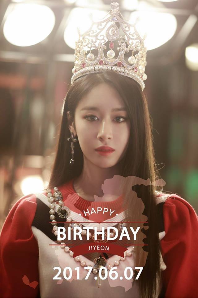 Happy Birthday !!!
This June 7th T-ARA\s Jiyeon (Park Ji Yeon) celebrated her 25th Birthday ! (Int. 24th) 