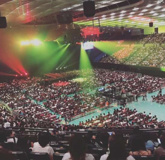2Whiteangel1997's tweet photo. MY FAV 20 years in the industry sold out show in Osaka, Japan.
WHEN WILL YOUR FAV 😏 💅 https://t.co/fzKsNldBCe