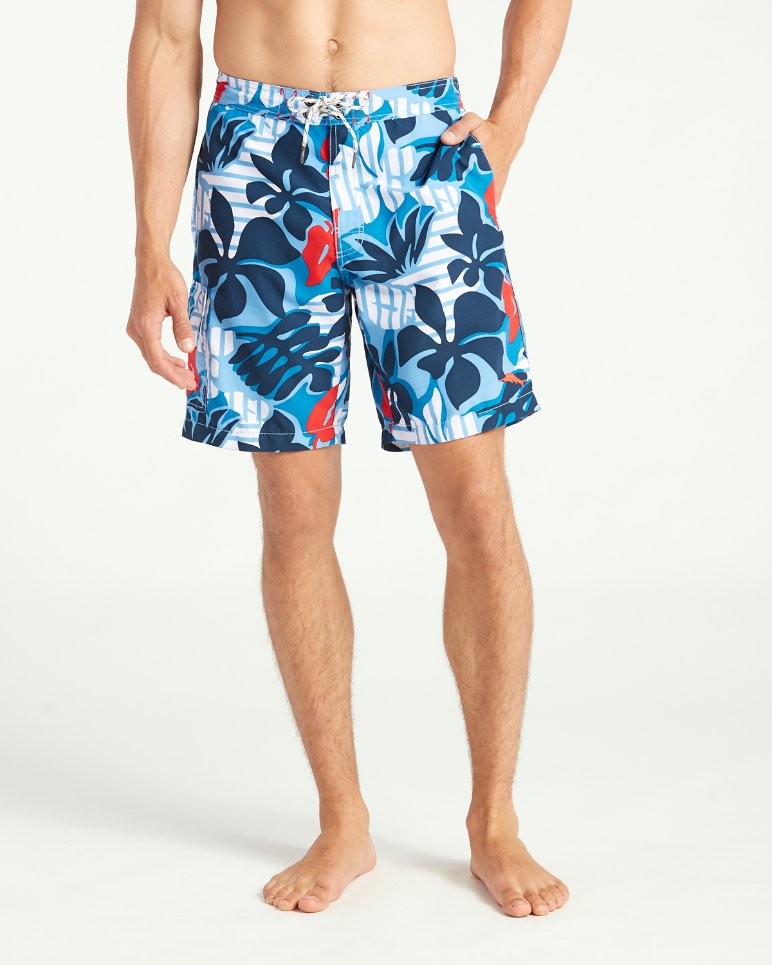 JacksCloset's tweet photo. Tommy Bahama Swimwear luxurious, island style wherever Dad goes this summer #FathersDay https://t.co/OiMohKKCf4 https://t.co/YnsKvoorbC
