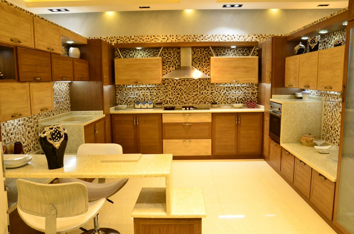 sheikhkitchensa's tweet photo. المطبخ الخشبي البني بمزيج اللونين الفاتح والغامق (Dark-light-brown) من شيخ المطابخ 

#شيخ_المطابخ#جديد#عصري https://t.co/pwRV5rOyWb