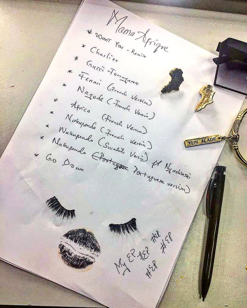 yemialadee's tweet photo. MY EP IS READY ..... 💋💋💋 #MamaAfriqué
#MYTRACKLIST
SHOUT OUT TO MY TEAM ..... Y'ALL DON'T SLEEP
CC @taiyealiyu_
@effyzziemusicgroup https://t.co/iWoinwVZwf