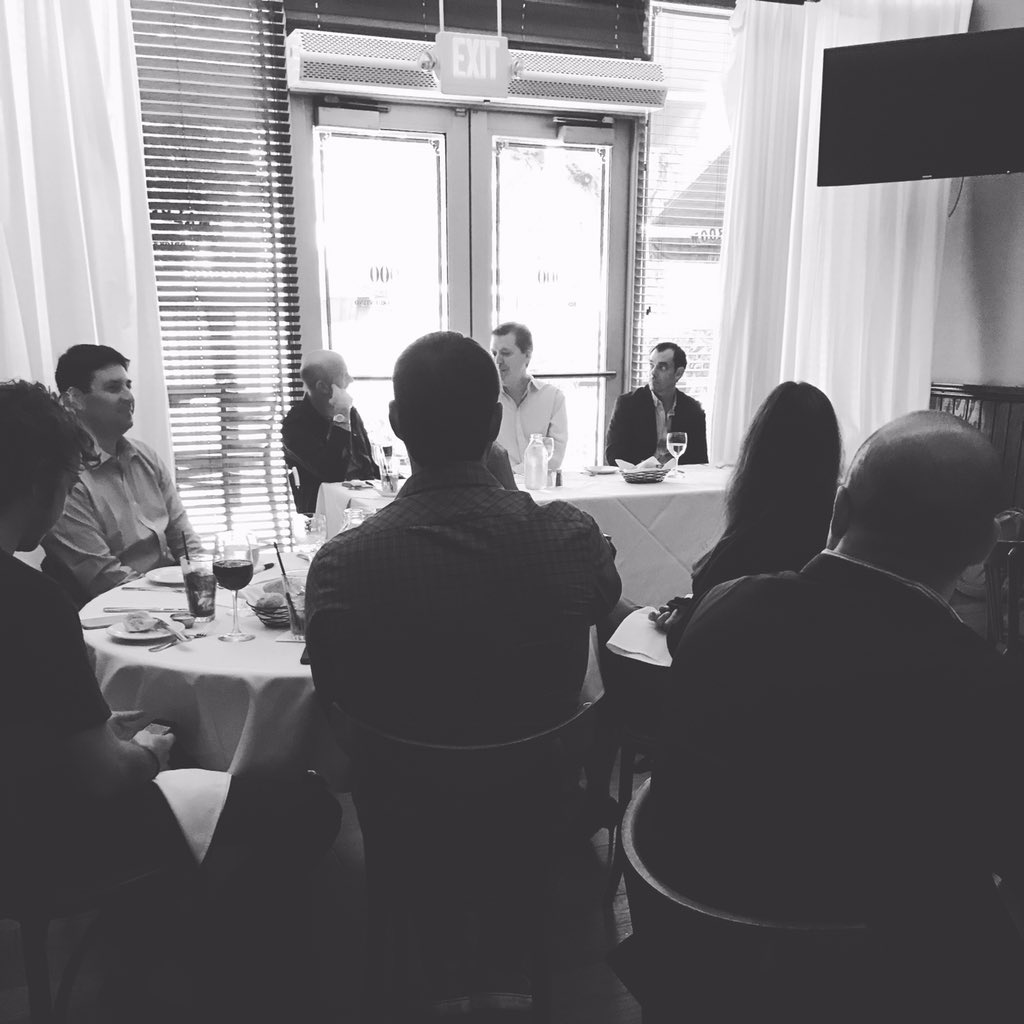 erickmandianez's tweet photo. What a great opportunity to be among experts. Thanks @YagueSofia for the invitation #privateadvisinggroup #angelinvestors #startup https://t.co/AaiqIypbaM