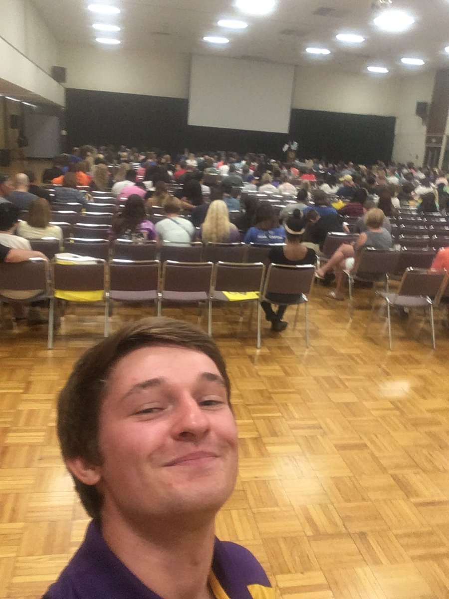 JoshCantCook's tweet photo. Look at all these future #Leathernecks #WIUSOAR1 #Group8 #Awesome https://t.co/iyVPlvDU5h