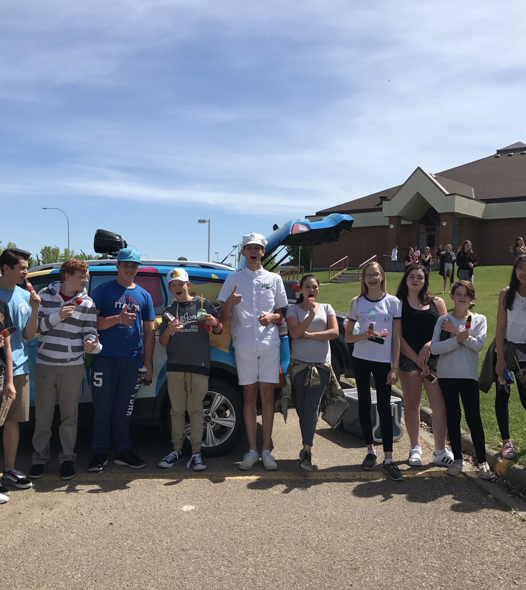 mstamand3's tweet photo. .@1023nowradio responds to @STA_ECSRD student shout out with popsicles!! #ecsrd https://t.co/wkbSCINGuk