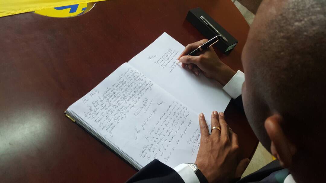 PatrickMuyaya's tweet photo. #RDC :Pleurer avc ceux qui pleurent. À fleur d'âge Kenzo est parti.Solidaire avc sa famille biologique,sportive et politique @PatrickNkanga2 https://t.co/nMAy7L8BMG