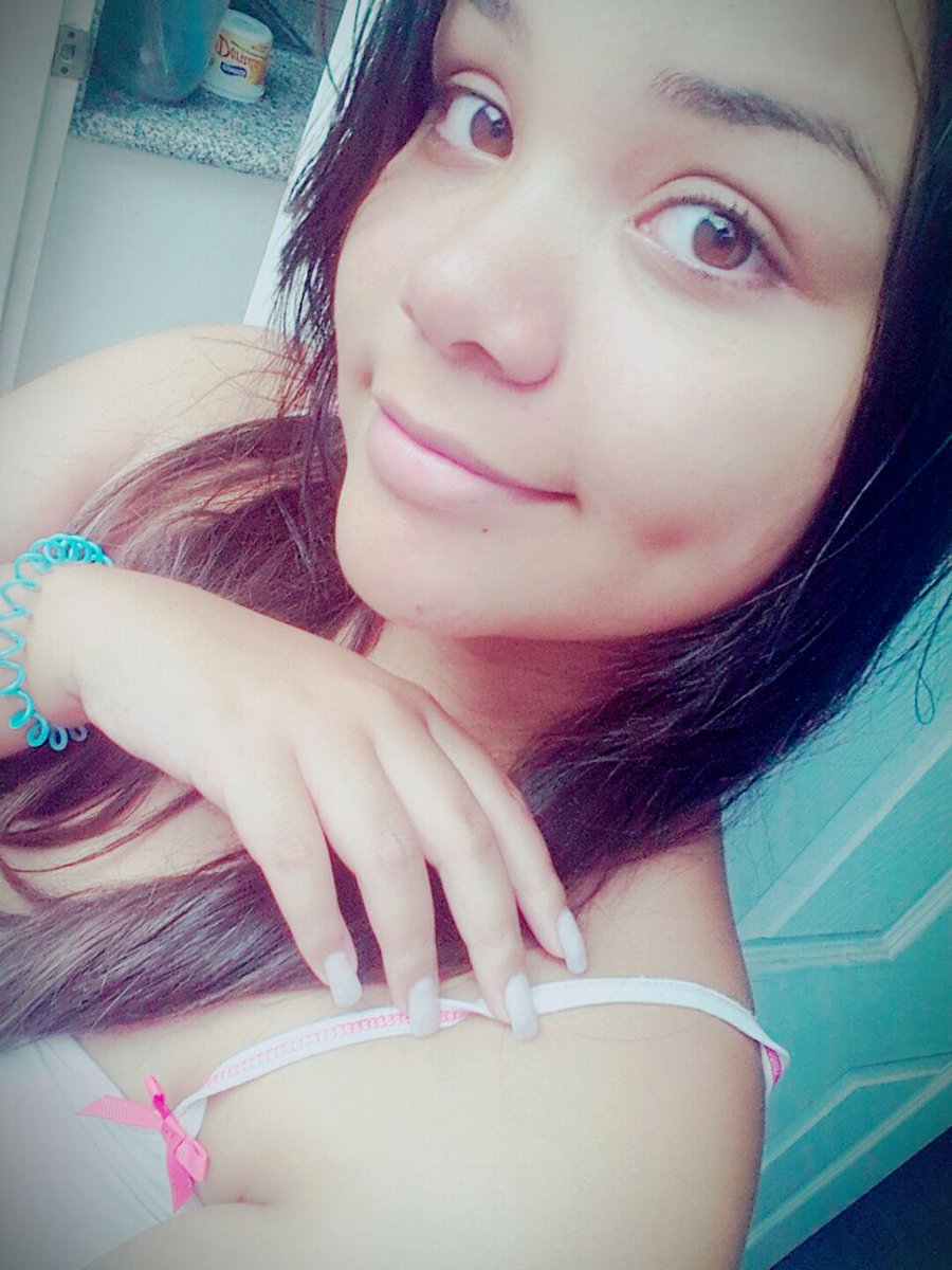 GratisPacks's tweet photo. ¿SE LES ANTOJA? DESCARGARLO COMPLETO AQUI -->https://t.co/P1ll7IOnRR<-- #LECHE #PACK #PUTAS #SCORT #COLOMBIANA #SEXO https://t.co/ZrVWApWBVA