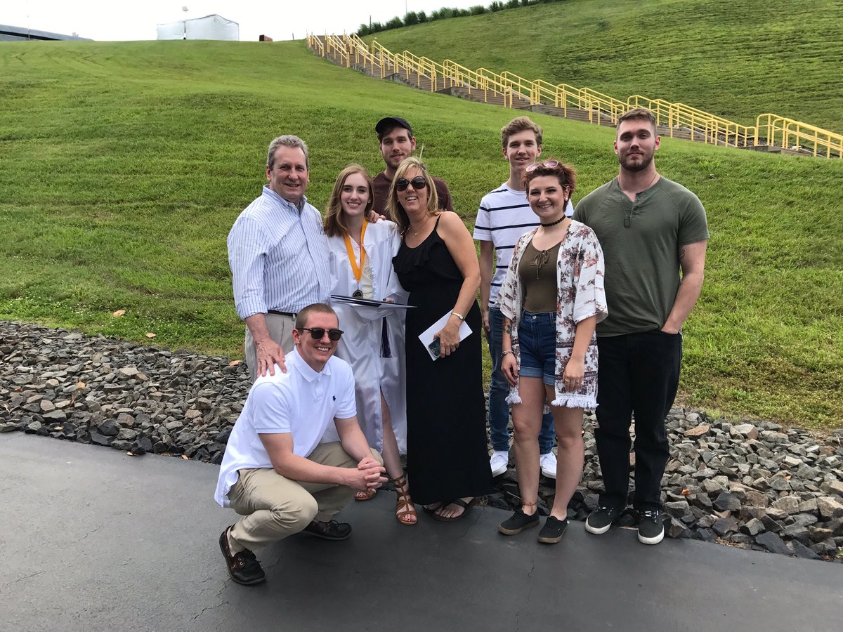 mattshaffer0's tweet photo. My dysfunctional family all together to celebrate my gorgeous little sister who has grown up wayyy too fast. 🎓🍾 #classof2017 #BHS https://t.co/CTaM9coE4e