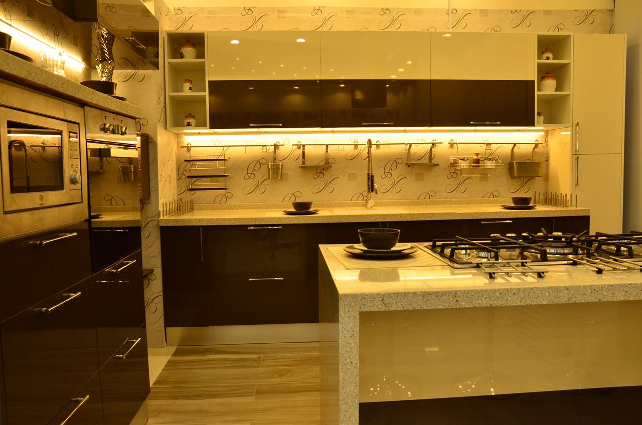 شيخ المطابخ On Twitter المطبخ البني الداكن بلمسات الابيض اللماع Dark Brown Amp Shine White من شيخ المطابخ كل جديد تجدونه لدى شيخ المطابخ شيخ المطابخ جديد عصري Https T Co Wrywbdvwfv Twitter