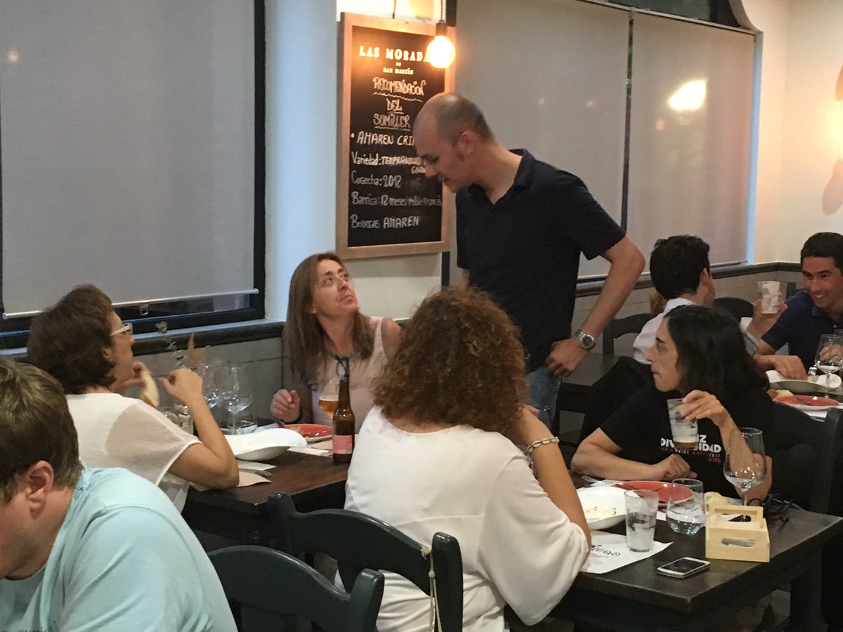 uskar_rest's tweet photo. Muy #fans de Javier Sierra #MadridBeerWeek #Cata #Conservas https://t.co/a1TjDrXufp