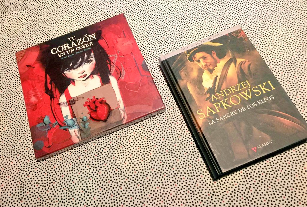 vdamas13's tweet photo. Nuestras últimos📚❗
#TuCorazónEnUNCoFre" @SigueLumen #MercèLópez y #RebeccaBeltrán ❤

"LaSangreDeLosElfos #AndrejSapkowski @AlamutEdiciones 😊 https://t.co/4W2ybFJL48