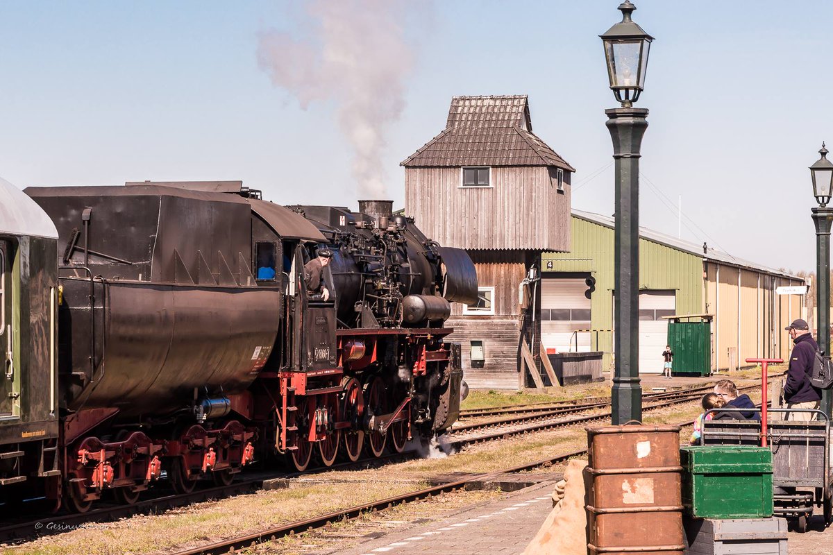 Houd 16 en 17 september vrij in uw agenda! Ga met ons mee naar het 25-jarig jubileum van <a href="/STARstoom/">Museumspoorlijn STAR</a> Een weekend met volop stoomtreinen!