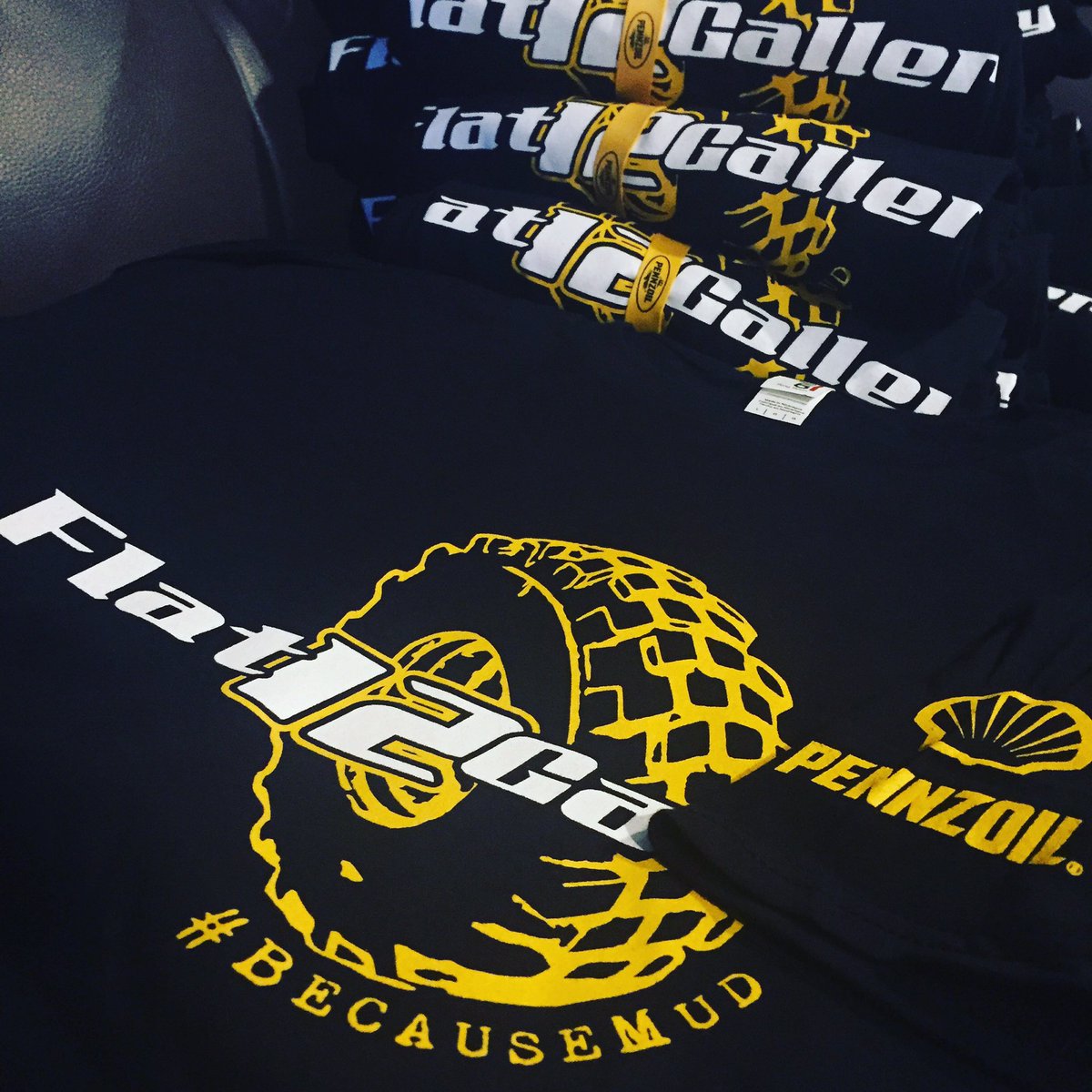 Flat12Gallery's tweet photo. Want this shirt? Find @Flat12Gallery at @bantamjeepfest with the @Pennzoil Display #carchasers #bjhf #becausemud https://t.co/zK8QouBoqk