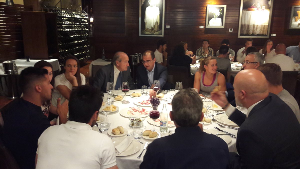 EstportEU's tweet photo. Project partners &amp; Olympic athletes gather for @EstportEU project dinner. @EUErasmusPlus @apato13 #dual_career #sport_tutor #studentathlete https://t.co/lzuMBbeWA2