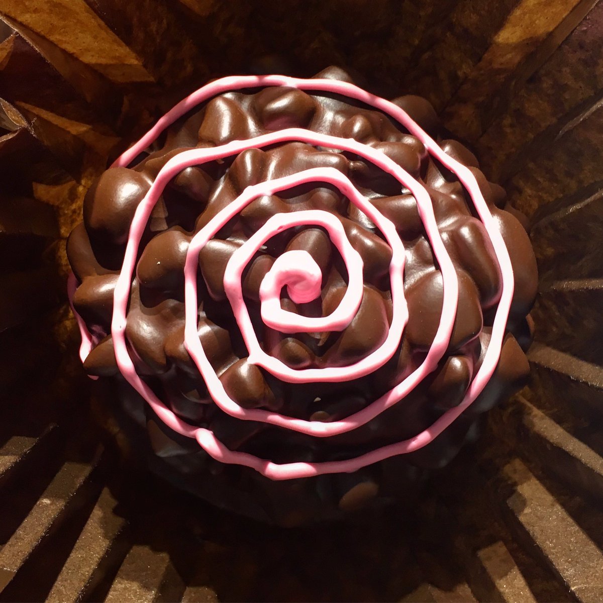 UNIXGallery's tweet image. Hypnotherapy #SUGATARIUM style.  You are getting very hungry...you want to acquire more #peteranton #sculpture...
#unixgaller #art #artist