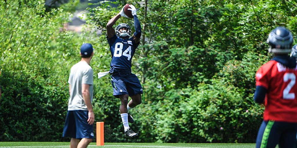 Seahawks's tweet image. Air Darboh 🏈🙌

#SeahawksRookies