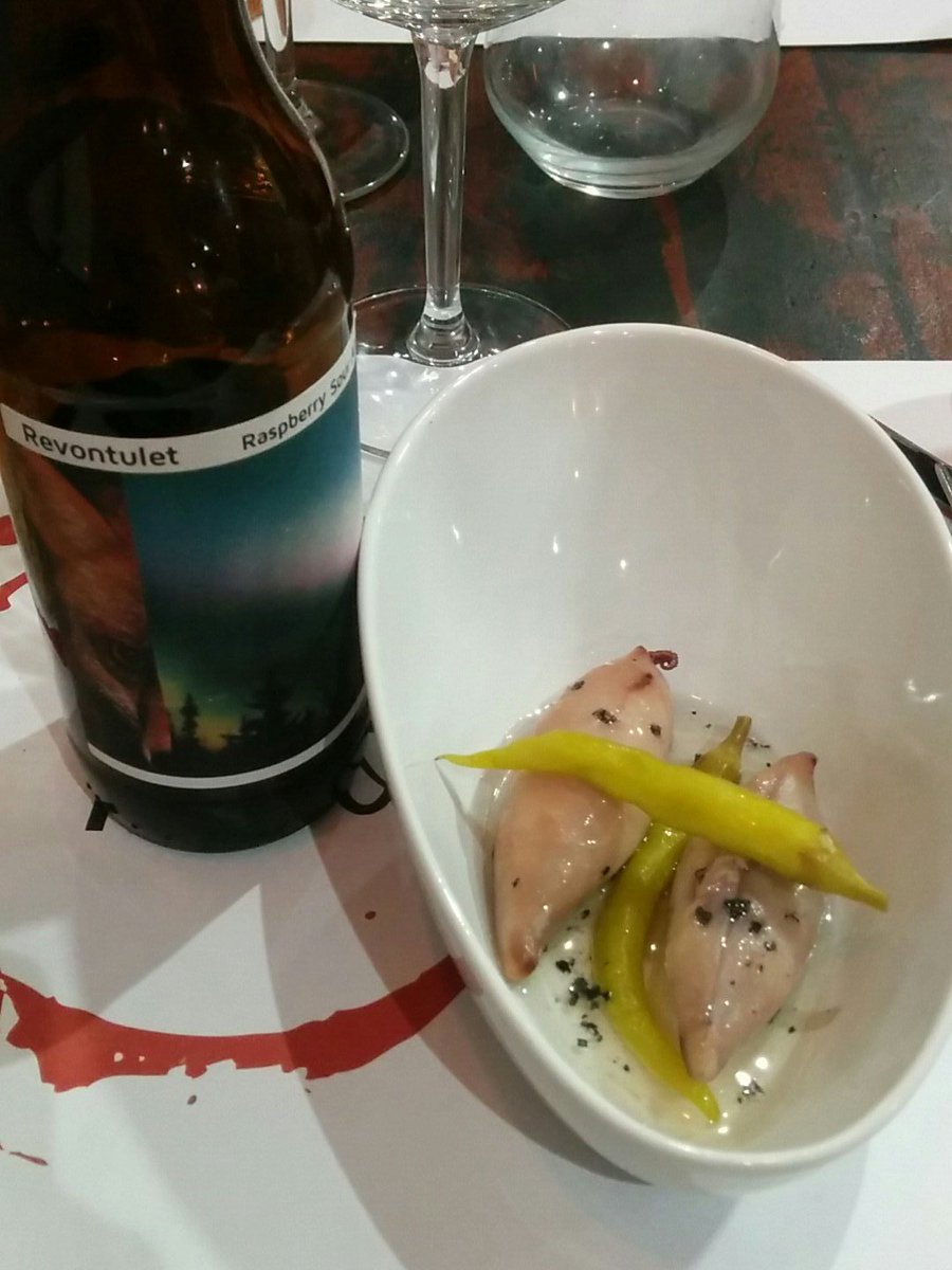 aur0o9's tweet photo. Con @An_FrPr y @vac_az en @uskar_rest  en #catasilustradas https://t.co/Tc7DTqgf1n