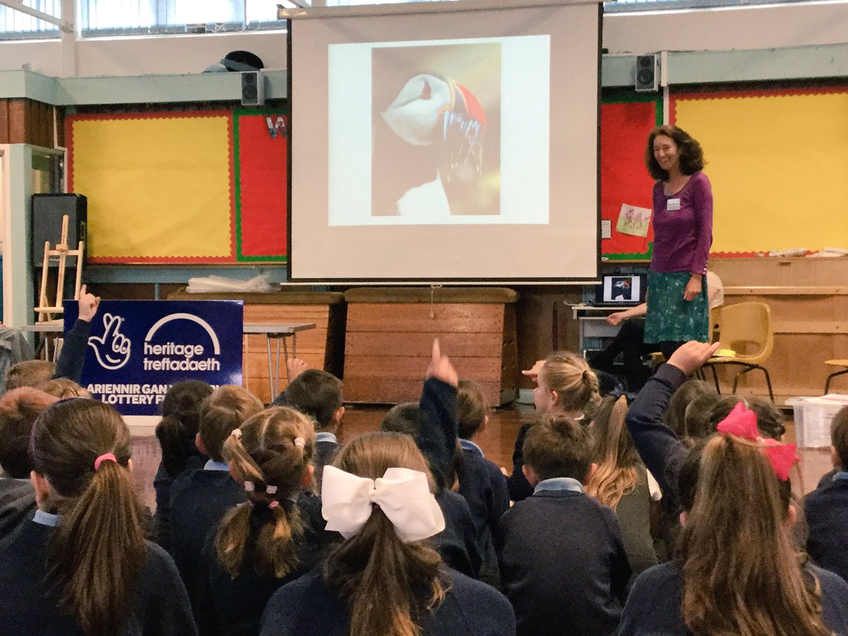 ysgolfali's tweet photo. Diolch yn fawr @birdsinwales am eich ymweliad bore yma! Many thanks to #birdsinwales for your visit this morning! #anglesey #Cymru #wales https://t.co/7EniZrEi2j