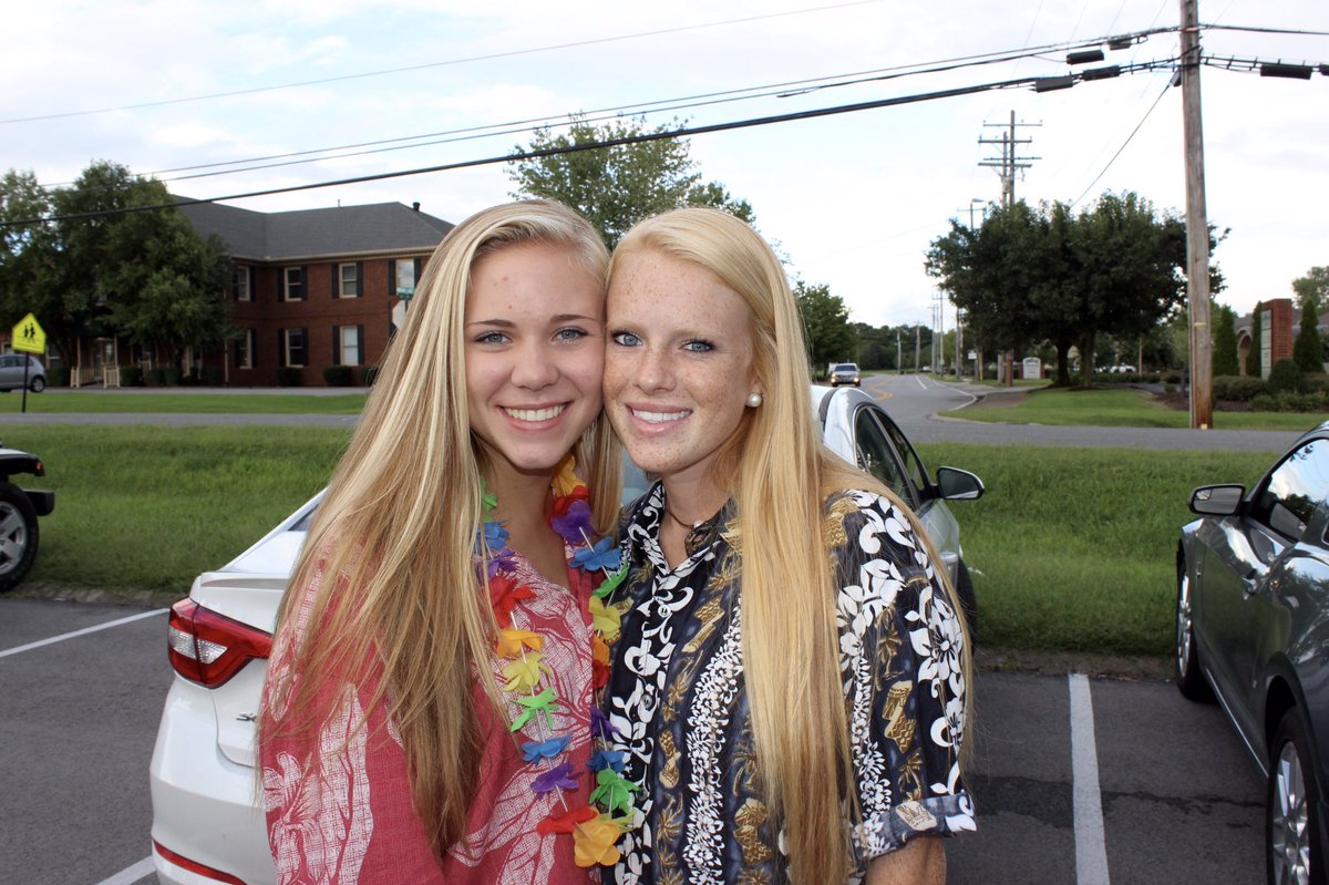 jessicalramsey's tweet photo. HBD Erica!!!! hope your day is great & so glad we've been friends for so long, i luv u lots and will miss you next year 😩😍❤️ #BamaBabe https://t.co/MSLqdiqyIw