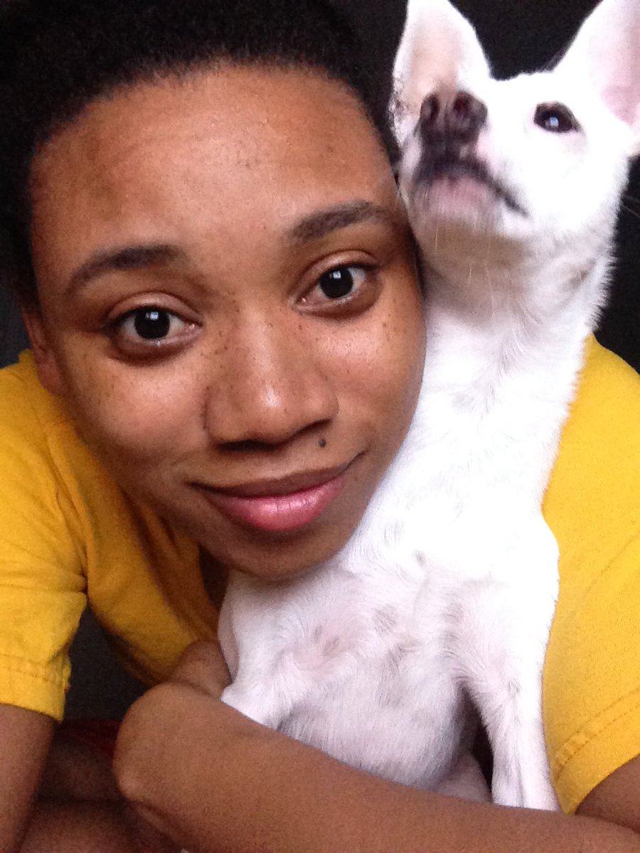 MsBlis's tweet photo. Hi. I'm Bliss. #BlackOutDay #AllThrowbacks https://t.co/rGiuxnHCTh