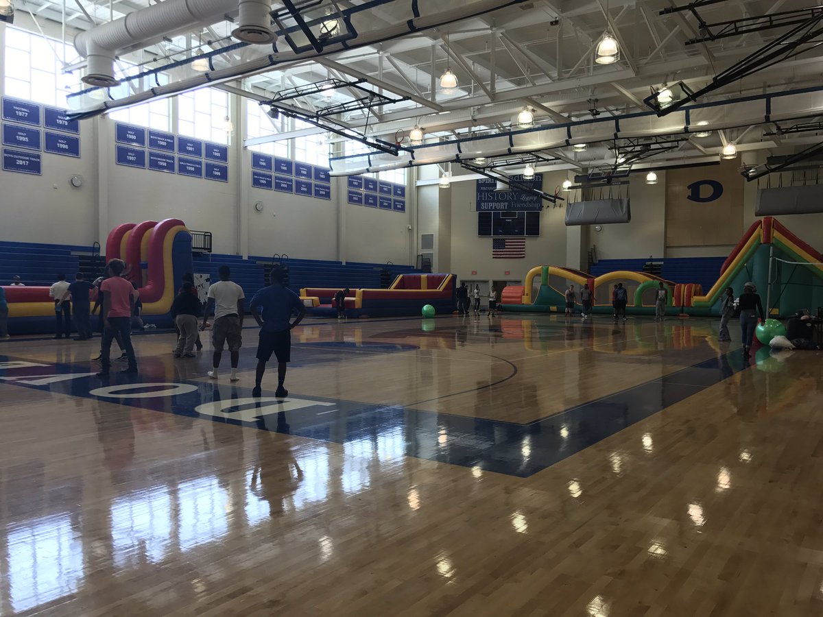 mz_philly15's tweet photo. Inflatables taking over for the Senior BBQ!!! @Senators2017 https://t.co/NQE2LRrP4d