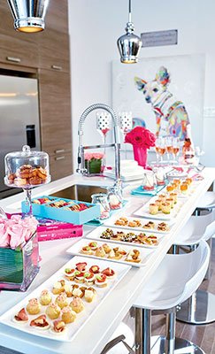 Le cocktail dînatoire constitue la recette parfaite pour les fans de partys de cuisine. Nos conseils: bit.ly/2r3mbXz