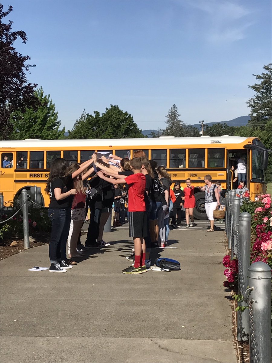FVES_nobles's tweet photo. 5th graders learning all about being a Cavalier! https://t.co/A5XddAJ7gu