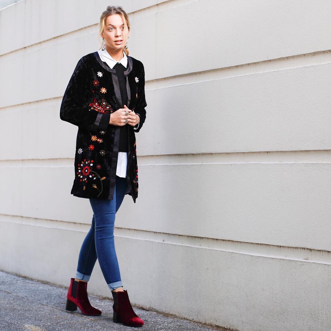 Yagmouroficial's tweet photo. #YGMtendencias por #LOOKEA ✨
Skinny Emma Blue + Chaqueta Ann + Sweater Cata https://t.co/1l8xT5vwk0