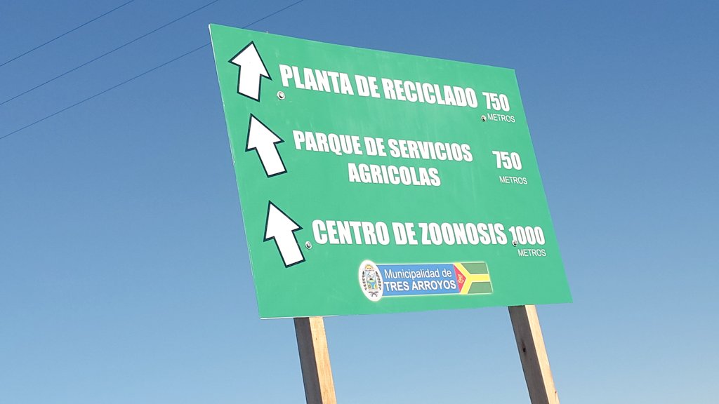 vecchivic's tweet photo. Se certificó #DEPOSITOOK la primer empresa que construyó su depósito en el nuevo parque de servicios agrícolas de #tresarroyos https://t.co/3WzTlDnvUf