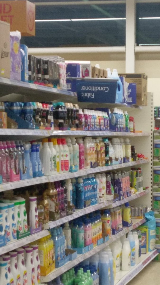 MarkBatty2's tweet photo. @Tesco is this aisle in distress? #standards #TescoLeyland #HaveAWord https://t.co/DVJK3f8E3P